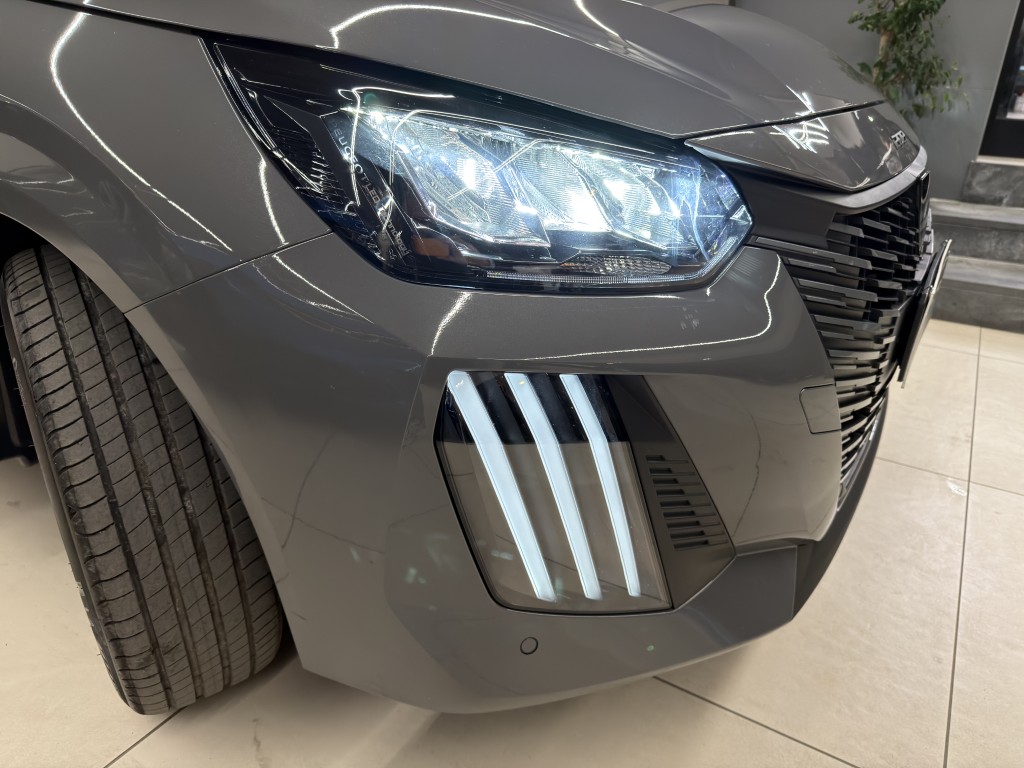 PEUGEOT 208 1200 HYBRID 110 CV ALLURE